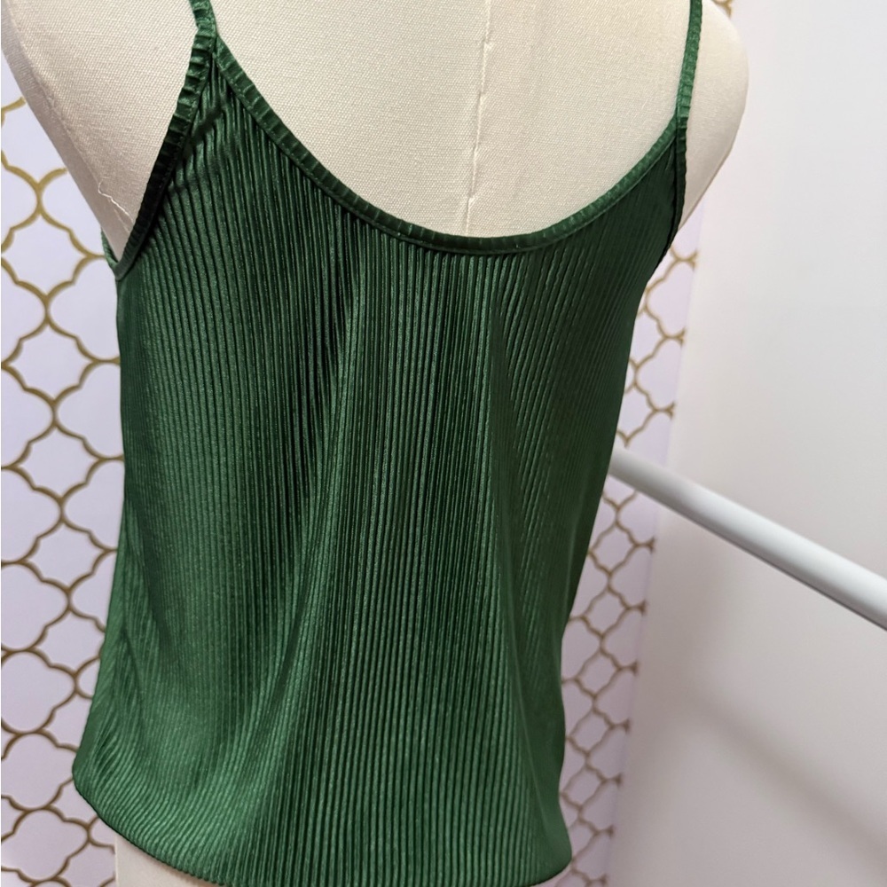 BCBG Green Pleated tank Top XS - Picture 3 of 4